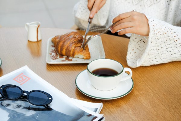 Osez l'audace : comment les bottes rythment la saison et subliment votre silhouette