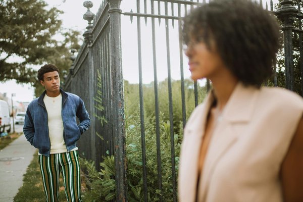 Quels sont les avantages de suivre les dernières tendances de la mode féminine ?