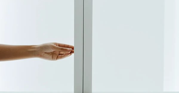 Comment le minimalisme influence-t-il votre garde-robe ?